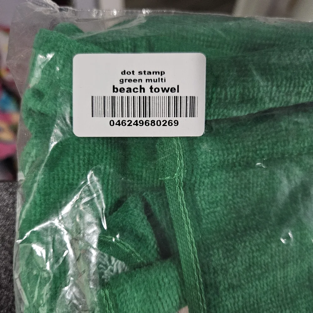 Kate Spade Dot and Spade Green & White Beach Towel- Brand New